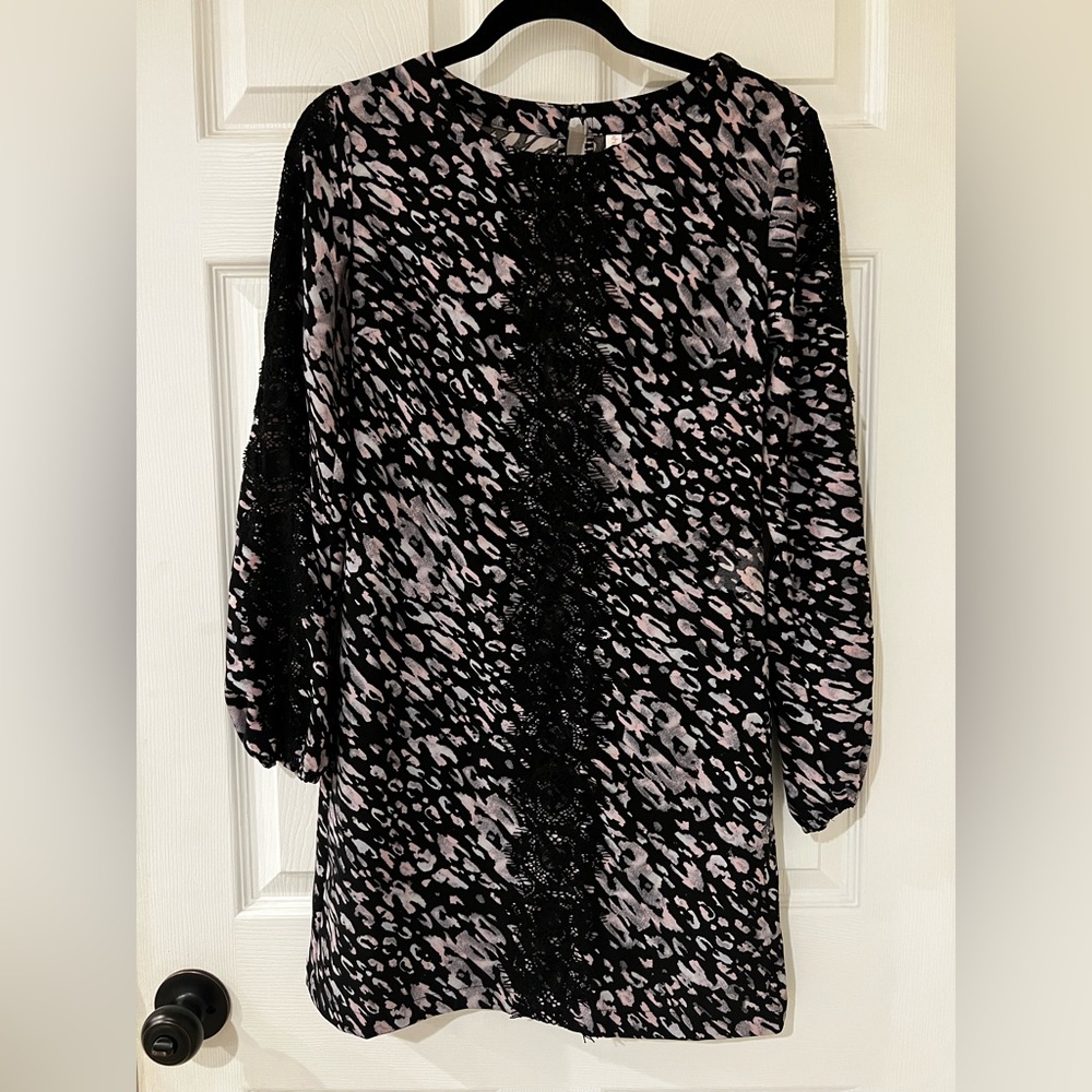 Xhilieration size small lace sleeve dress
